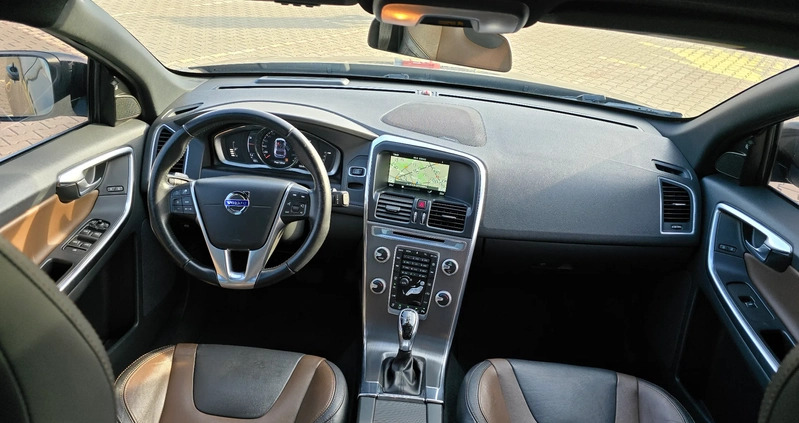 Volvo XC 60 cena 92400 przebieg: 142000, rok produkcji 2016 z Lidzbark małe 631